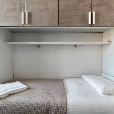 In Centro - By Myhomeincomo * كومو