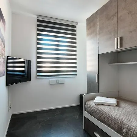 Apartment In Centro - By Myhomeincomo